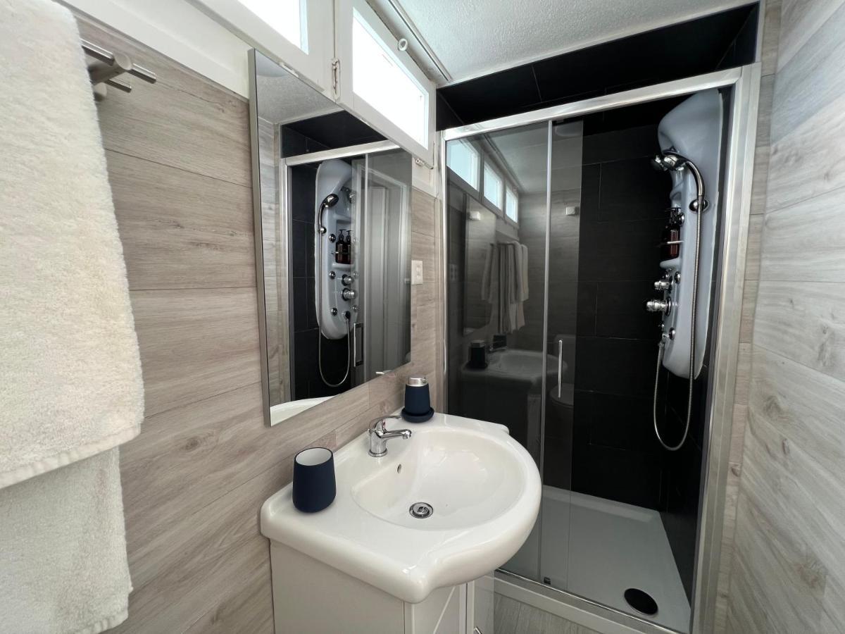 Bright Tiny Studio - Shared Pool & Sauna - Free Parking - Air Condition Muralto Eksteriør bilde