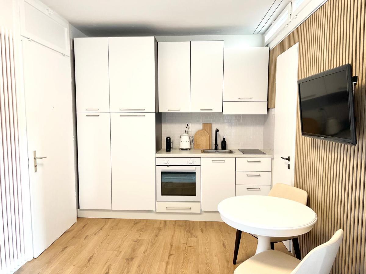 Bright Tiny Studio - Shared Pool & Sauna - Free Parking - Air Condition Muralto Eksteriør bilde